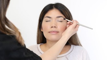 How to Make a Cat Face With Makeup