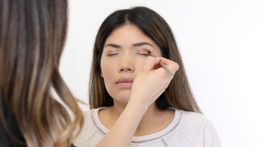 How to Make a Cat Face With Makeup