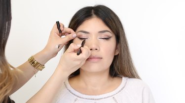 How to Make a Cat Face With Makeup
