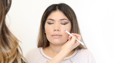 How to Make a Cat Face With Makeup