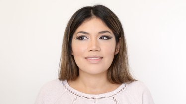 How to Make a Cat Face With Makeup