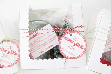 Cute Holiday Gift Idea: DIY Snow Globe Kit